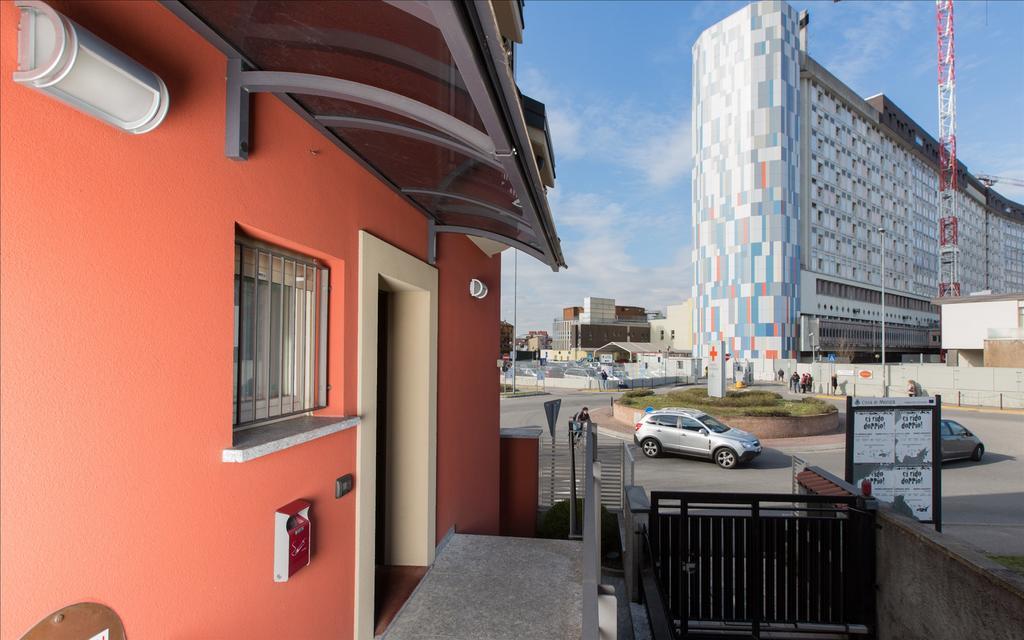 Residenza Villa Regina Monza Bagian luar foto
